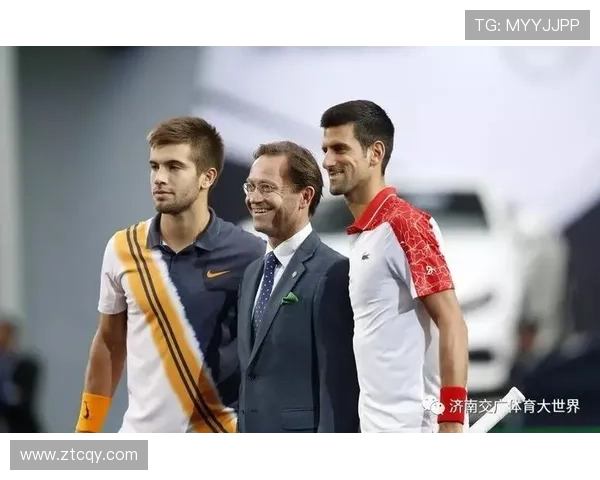 上海羽毛球队在大师赛中的团队协作表现分析与启示