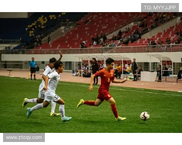 上海足球队的蜕变之路：从传统强队到现代足球新标杆的探索与挑战