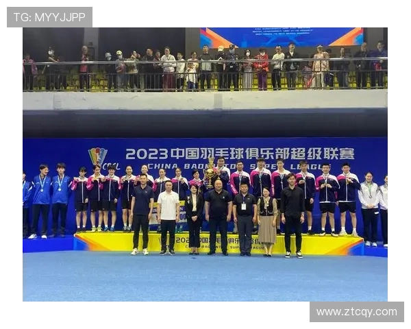 重庆羽毛球队在全国锦标赛积分榜上以63分稳居第一名展现强劲实力